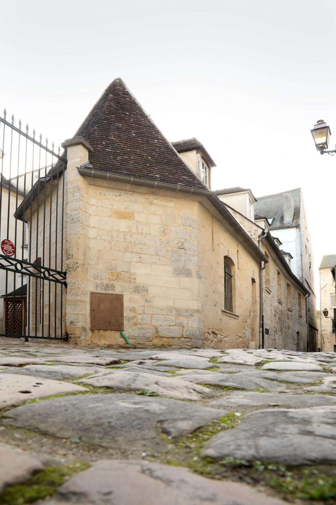 Apartamento Maison Emily In Senlis By La Boite En Plus Exterior foto